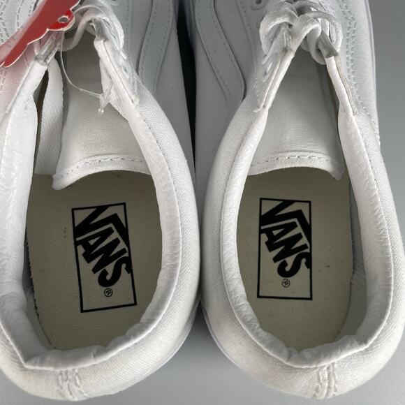 Vans Old Skool Women’s Size 10 Triple White Platform Sneakers Casual Shoes NEW - Picture 8 of 9